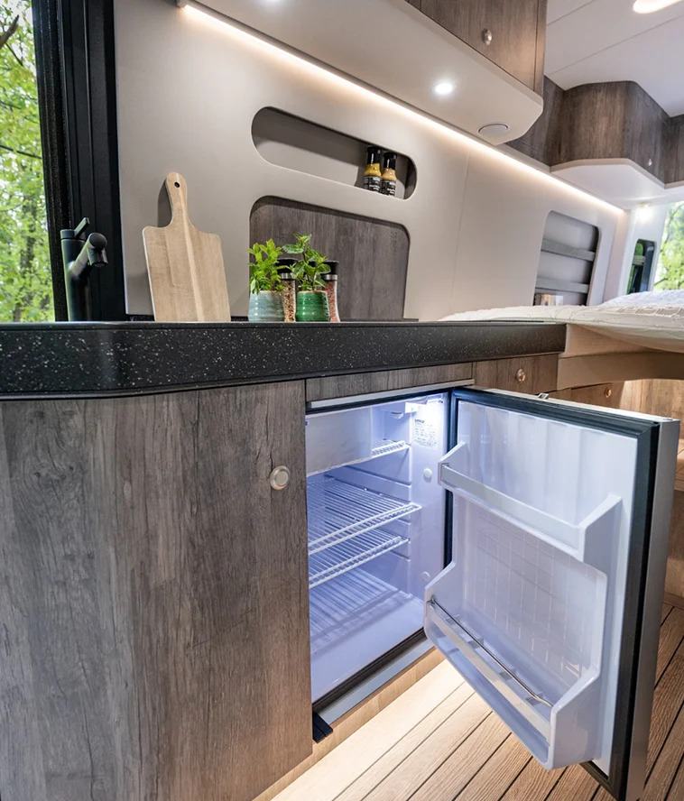 Yacht-inspired craftsmanship inside Innova Roadtrip 695L